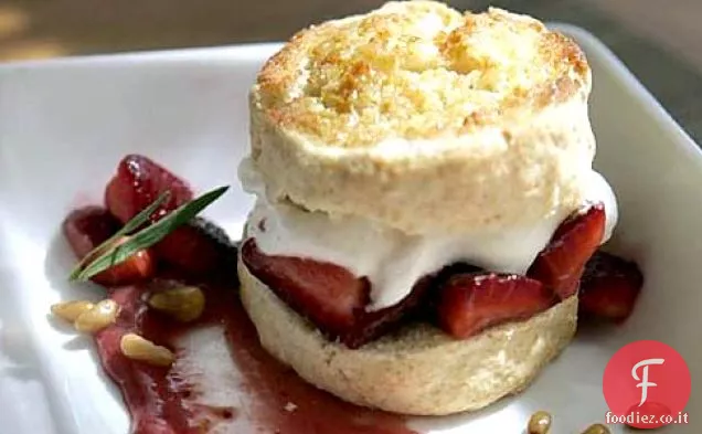 Shortcakes al Miele con Gelato al Miele-Pinoli