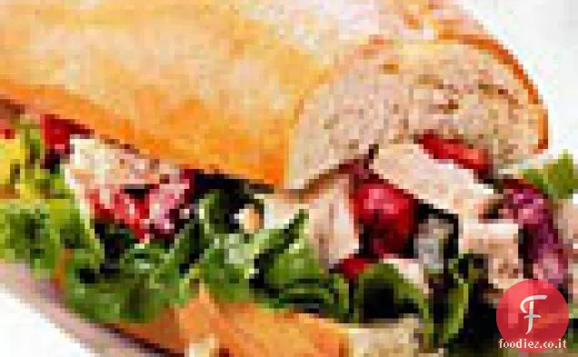 Panino con insalata di tonno e olive