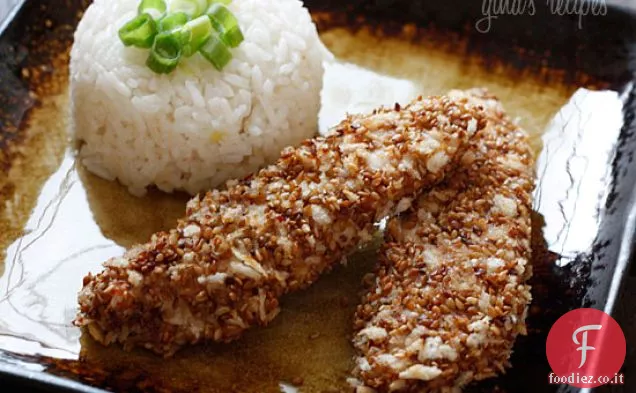 Offerte di pollo al forno incrostate di sesamo