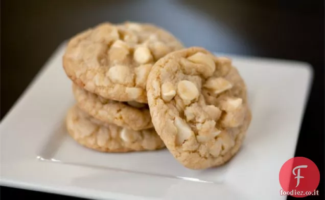 Biscotti di noci di macadamia al cioccolato bianco