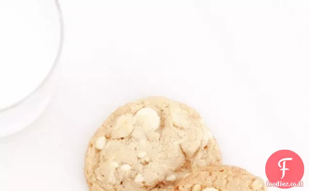 Biscotti al cioccolato bianco e noci di Macadamia per il 1 ° annuale Great Food Blogger Cookie Swap