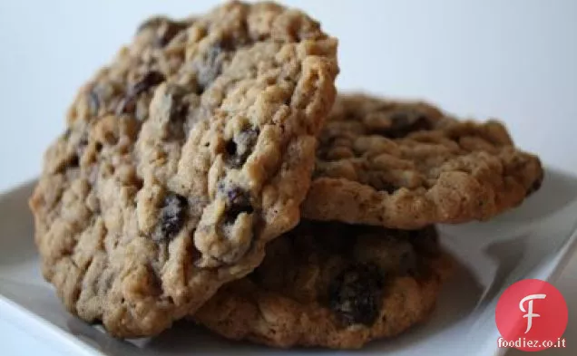 Biscotti all'uvetta con farina d'avena speziata
