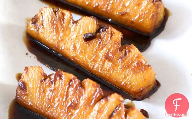 Melassa Ananas arrosto con zucchero di canna scuro