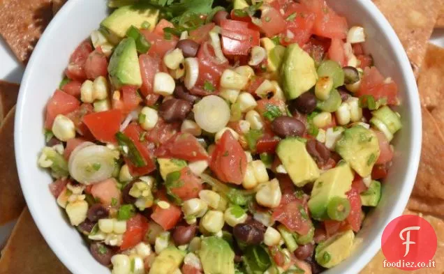 Salsa di mais e fagioli neri alla griglia