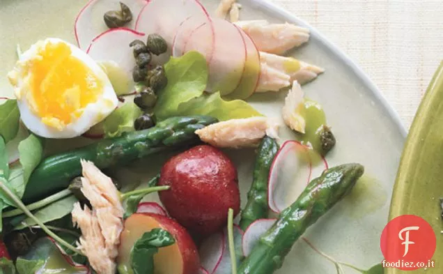 Tonno, asparagi e insalata di patate novelle con Vinaigrette di erba cipollina e