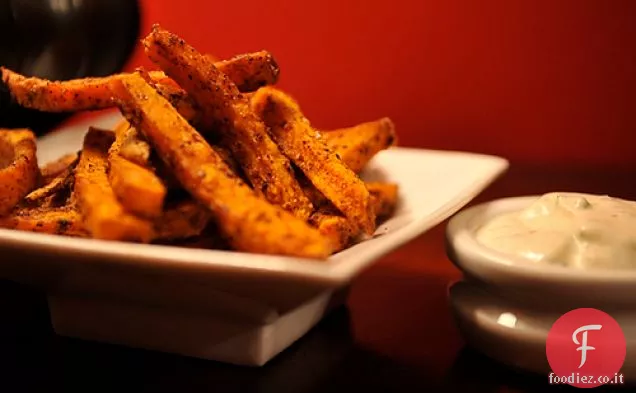 Patatine fritte di patate dolci speziate del sud-ovest con peperoncino-coriandolo Sour