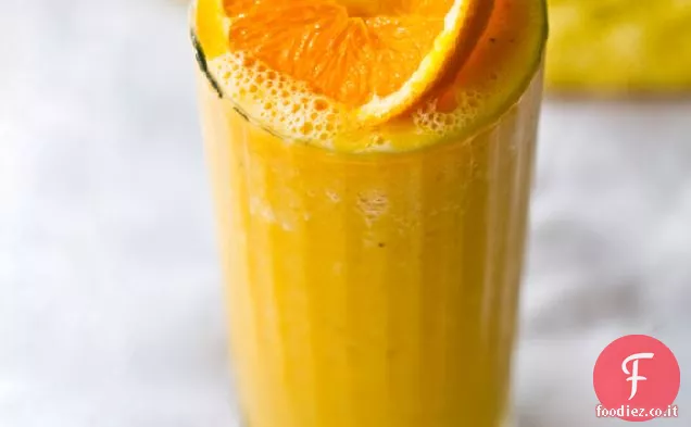 Succo d'arancia vibrante Gelido