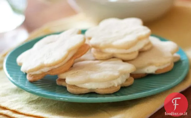 Biscotti sandwich al limone con triplo ripieno di agrumi