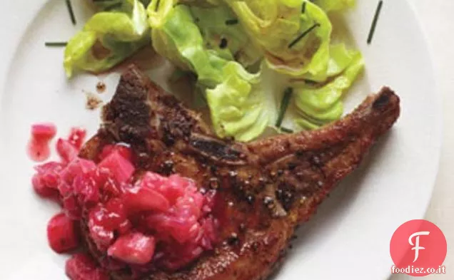 Braciole di maiale con piccante rabarbaro Chutney Ricetta