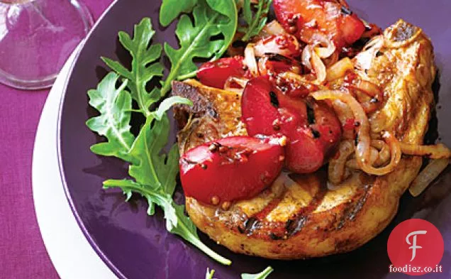 Braciole di maiale alla griglia con chutney di prugne