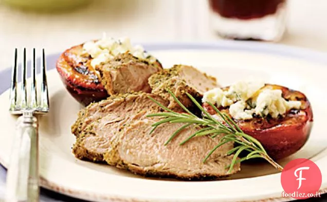 Filetto di maiale pepato con prugne di formaggio blu