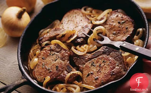 Braciole di maiale con cipolle caramellate