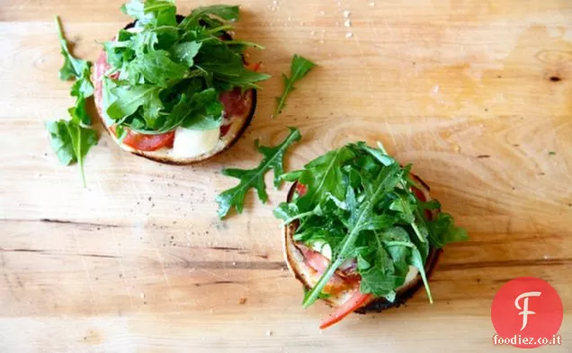 Pizze al Pomodoro fresco e rucola Bagel
