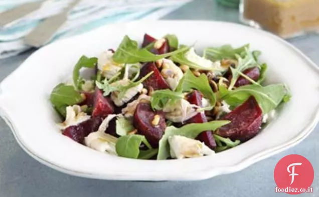 Insalata di mozzarella, barbabietola e rucola