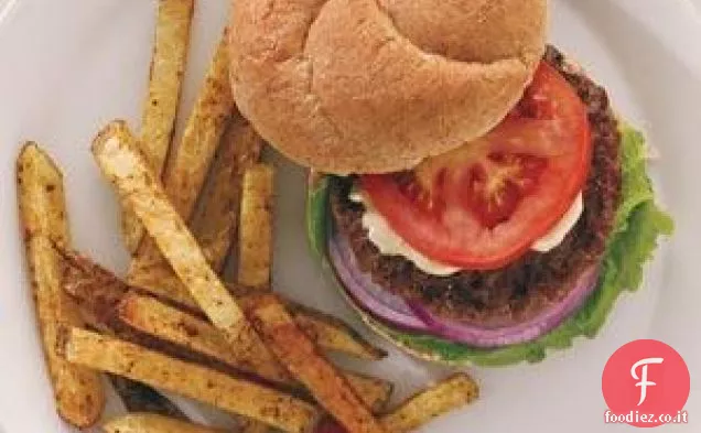 Hamburger della California con patatine fritte piccanti