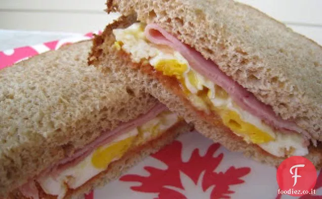 Panini all'uovo e al prosciutto di papà