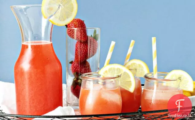 Limonata alla fragola fatta in casa