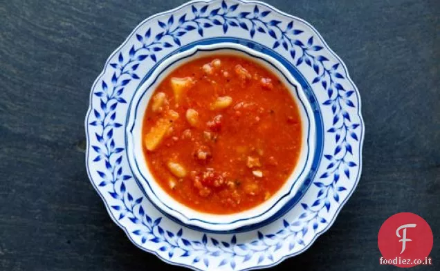 Pomodoro, fagioli bianchi, zuppa di pancetta