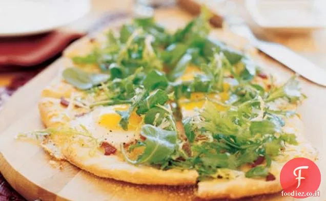 Focaccia Brunch con uova, pancetta e Frisée