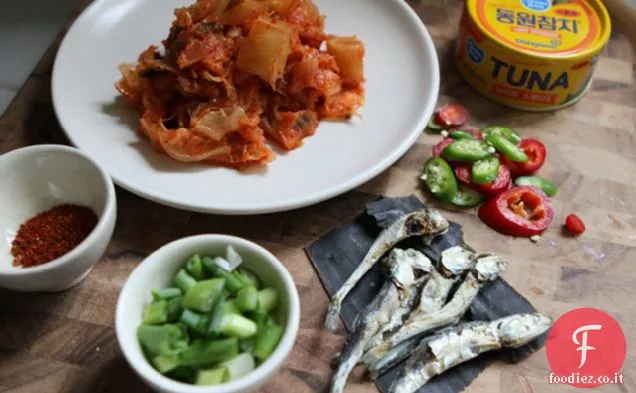 Stufato di Kimchi piccante (kimchi Jjigae)
