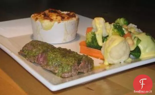 Bistecche di filetto di struzzo con burro Cafe De Paris