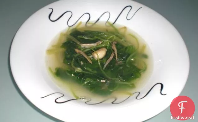 Zuppa di spinaci della mamma con acciughe