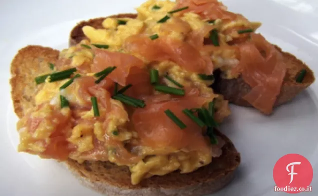 Uova strapazzate con Lox e crema di formaggio