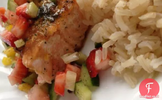 Salmone alla griglia con salsa di fragole