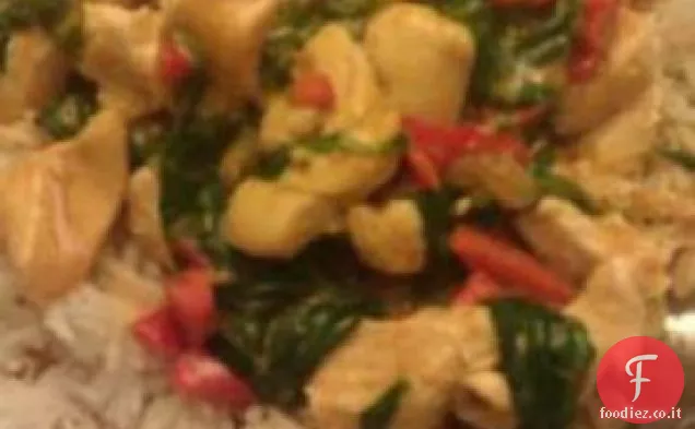 Pollo di arachidi su riso