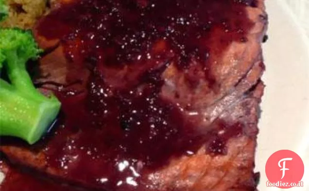 Salmone con salsa di vino rosso speziato