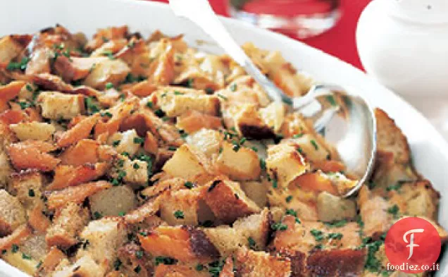 Casseruola per colazione con salmone affumicato e patate