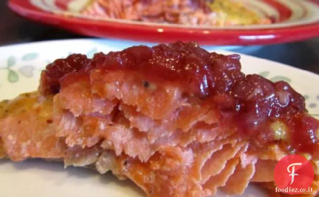 Senape-Salmone arrosto con salsa di mirtilli rossi