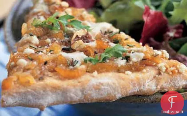 Pizza alla Cipolla Caramellata con Gorgonzola e Rucola
