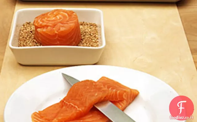 Involtini di salmone al sesamo