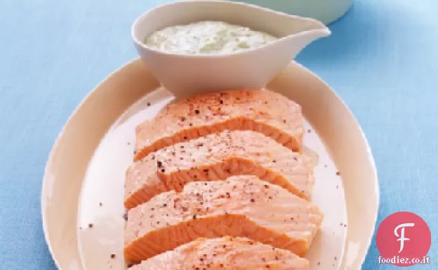 Salmone in camicia con fagioli di Lima e condimento della Dea verde