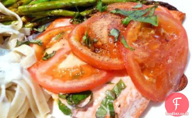 Salmone alla griglia con Pomodori e Basilico Ricetta