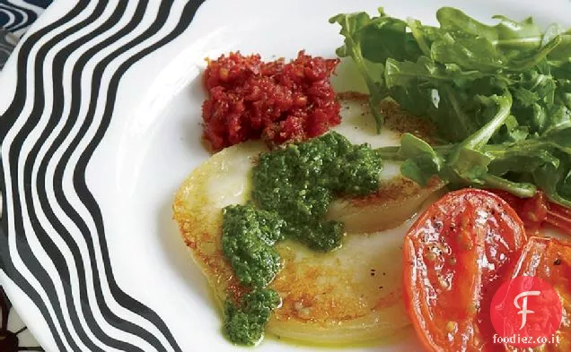 Scamorza fritta con insalata di rucola e due pesti