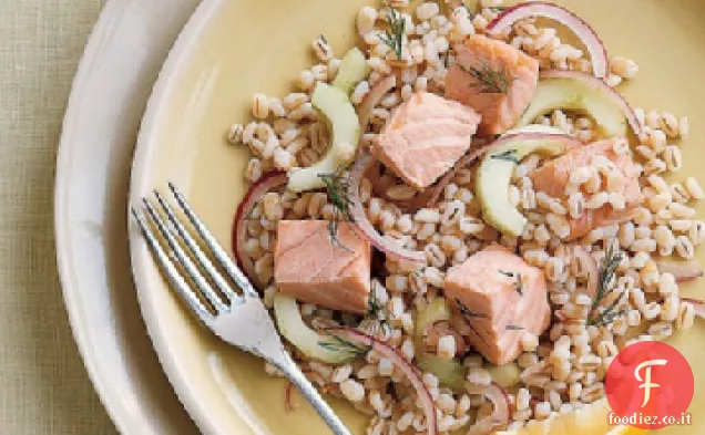 Insalata di salmone e orzo