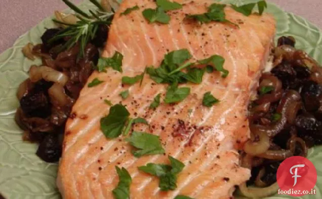 Salmone Arrosto con Cipolle caramellate e fichi