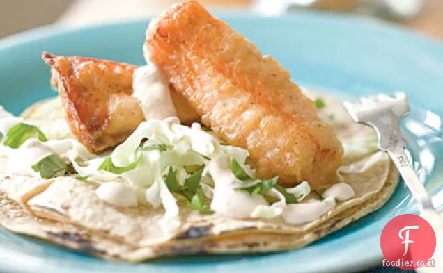 Tacos di salmone pastellato alla birra con Crema Chipotle
