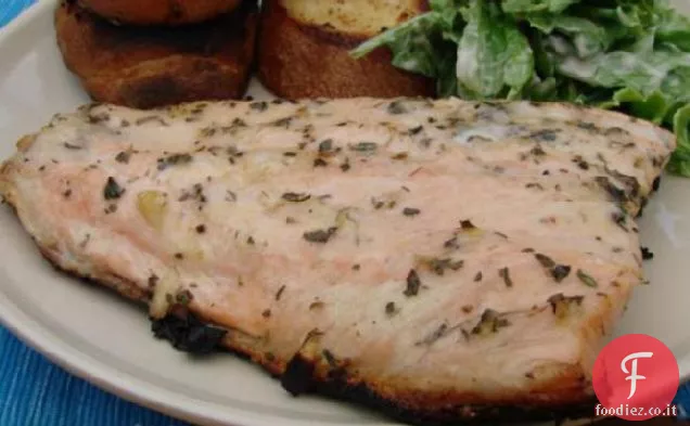 Salmone alla griglia primaverile
