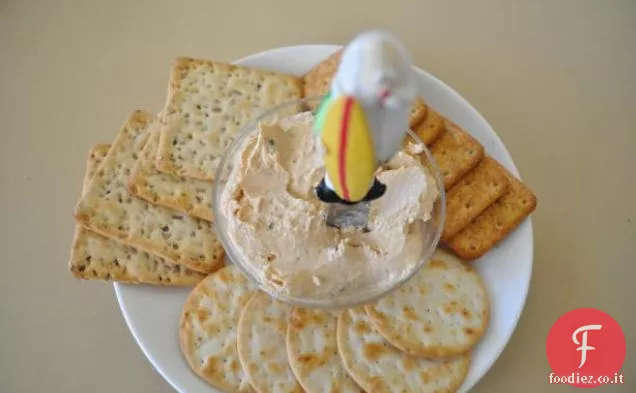 Fette di cetriolo fresco con salmone affumicato e crema di Wasabi