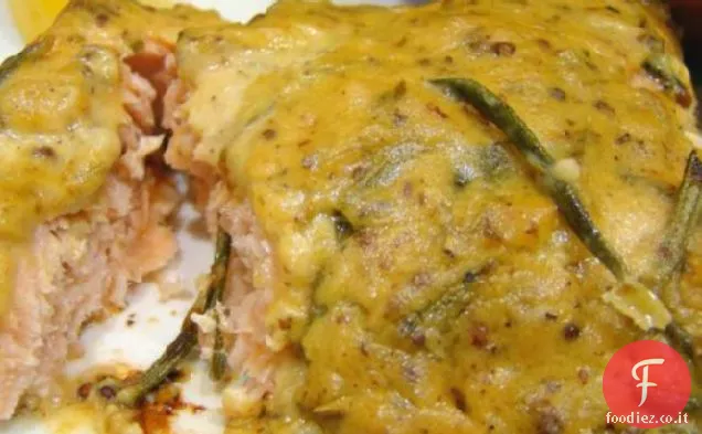 Salmone alla griglia con glassa di senape alle erbe