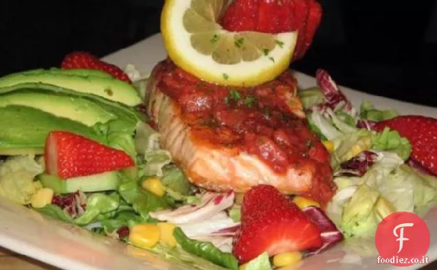 Bistecca di salmone con salsa di fragole