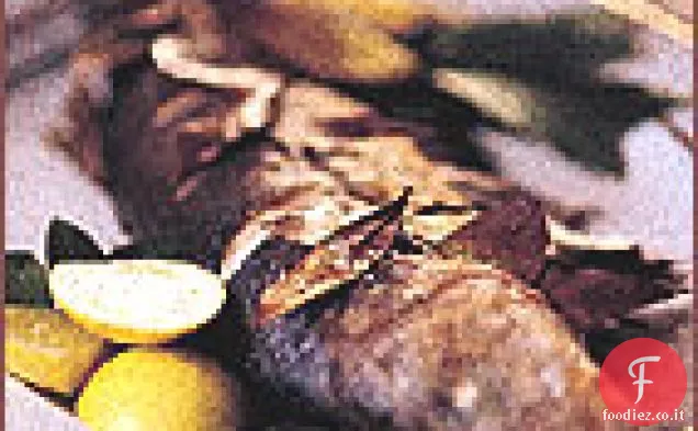 Branzino intero arrosto con foglie di Alloro