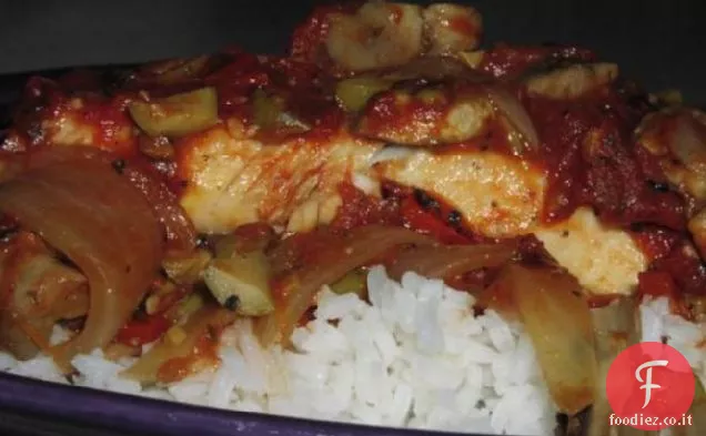 Tilapia con Salsa Pimiento