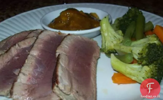 Ahi cubano con chutney di banana e mango
