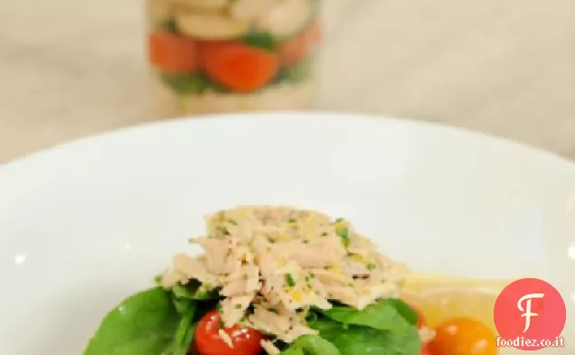 Barattoli di insalata di tonno Nicoise