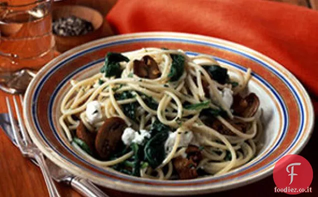 Cremini Pasta ai Funghi Con Rucola Appassita e Formaggio di Capra