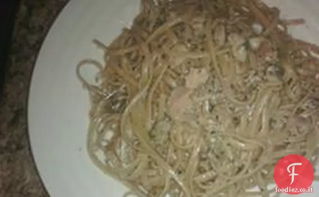 Spaghetti con salsa di vongole Bianche